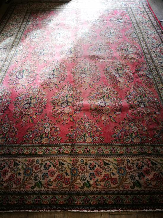 A Tabriz carpet 400 x 293cm